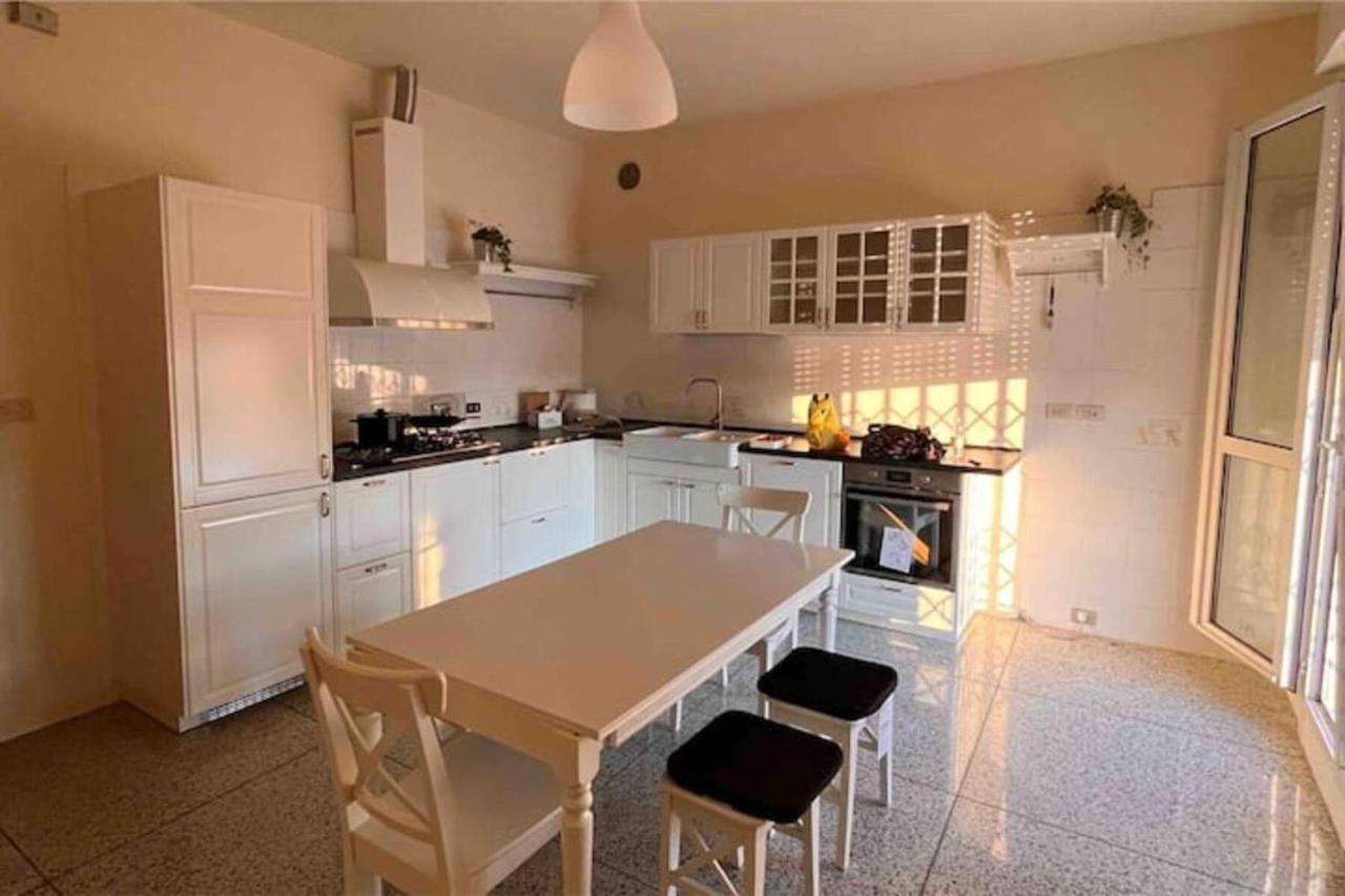 Camere In Appartamento Condiviso Vista San Luca Bologna Exteriör bild